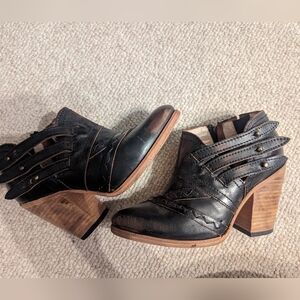 Freebird Gate, Size 8